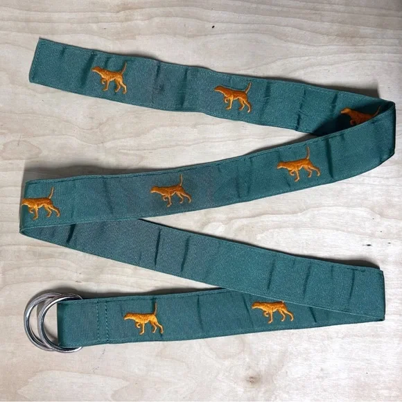 Vineyard Vines D-ring Green Belt with Orange Embroidered Dog Motifs Sz L EUC - Picture 5 of 8
